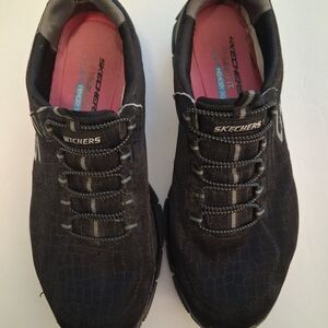 Skechers Black Sneakers.